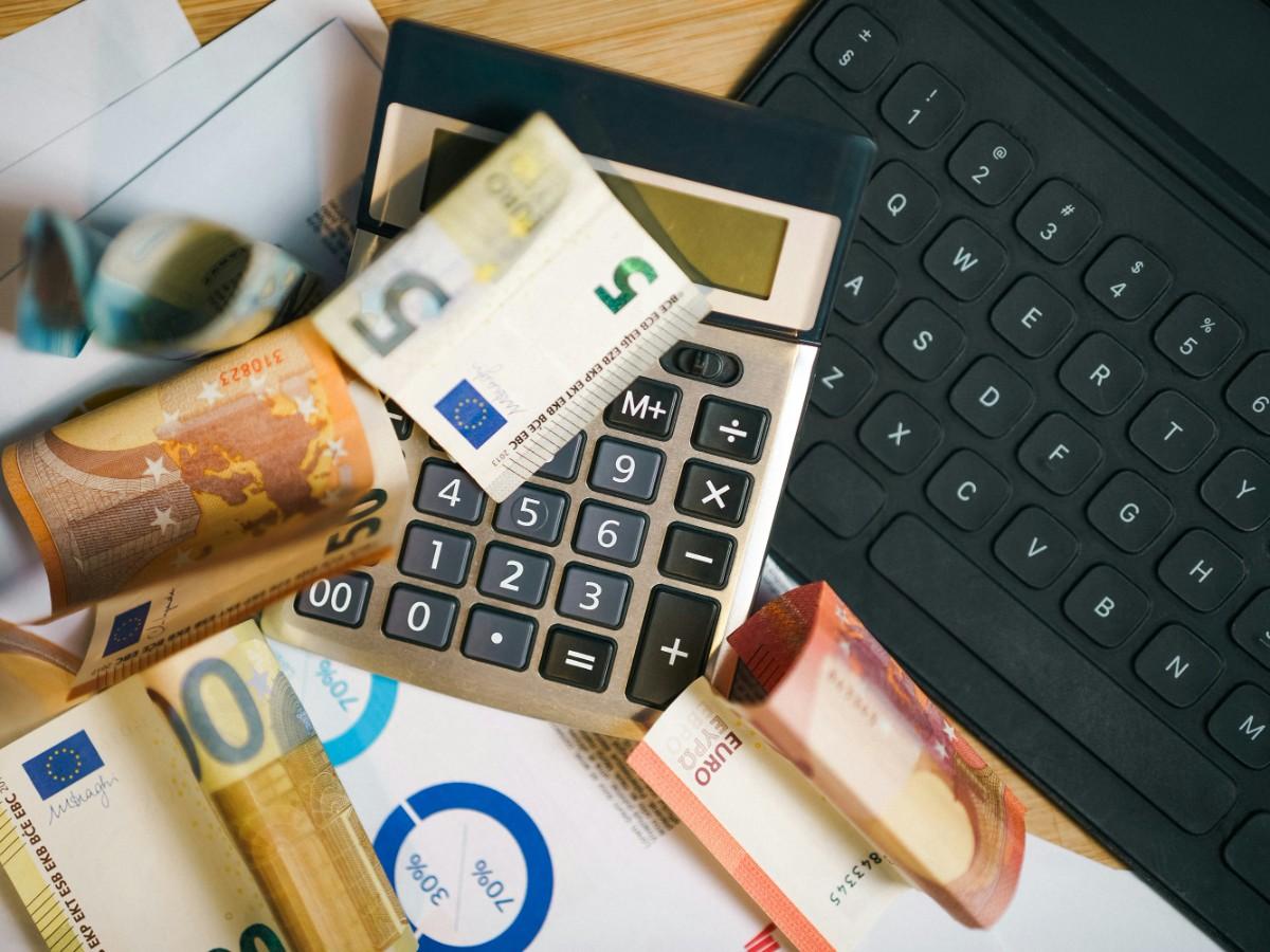 Financiële en juridische zaken