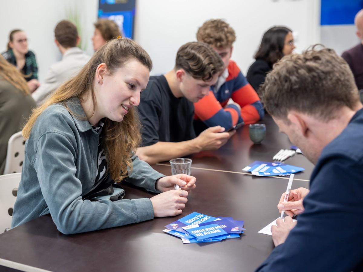 Hoe meld ik me aan voor de STOR?